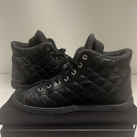 Authentic Chanel noir sneakers - Picture 4 of 6